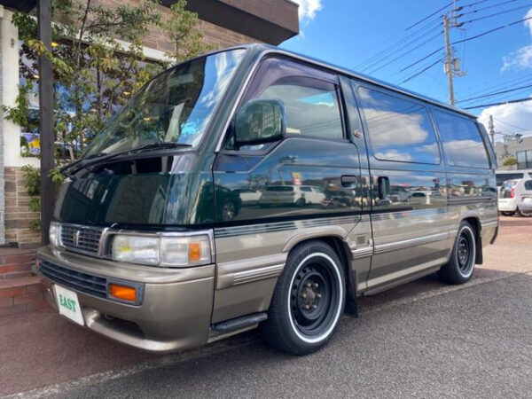 NISSAN CARVAN - Image 4