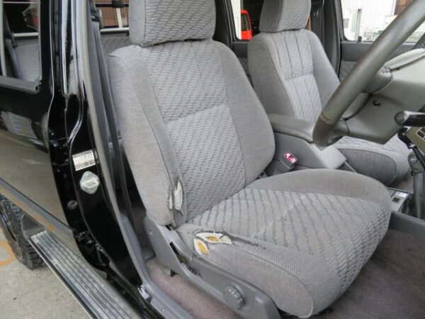 TOYOTA  HILUX - Image 5