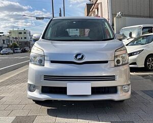TOYOTA VOXY 2009