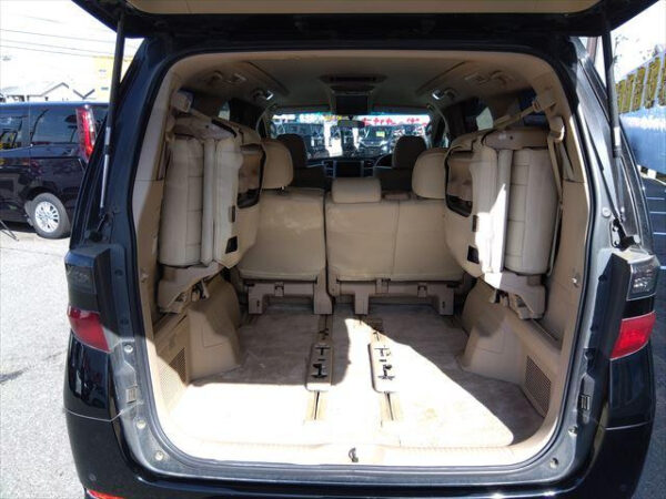 TOYOTA ALPHARD - Image 13